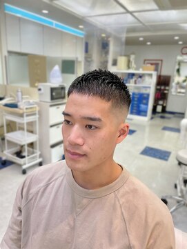 ヘアートーク アイズ(HAIR TALK I's) クルーカット×スキンフェード