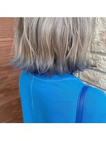 ヘアビータ 松前店(HAIR vita)&nbsp;【vita/ren】外ハネボブ×ホワイトアッシュ×ラインカラー