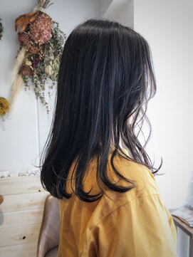 トト(toto) 黒髪ミディアム