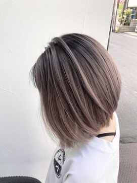 アンダーバーホワイト 広島 並木店(_WHITE) シャドールーツ(バレイヤージュ)