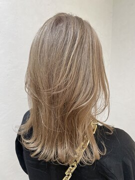 ヘアースペースブルーム リアン 岡町店(HAIR SPACE BLOOM Lien) 【岡町/ケアブリーチ】ミルクティーベージュ