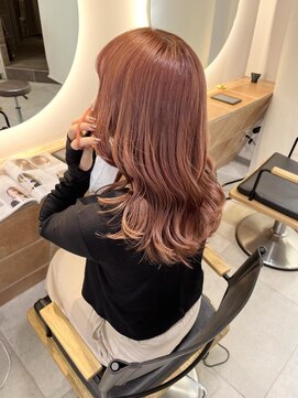 ネオリーブ チロル 横浜西口店(Neolive CiroL.) コーラルピンク　ハイトーンカラー　ブリーチ