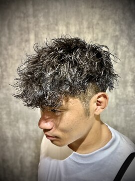 ヒロギンザバーバーショップ 新宿店(HIRO GINZA BARBER SHOP) 波巻きパーマ