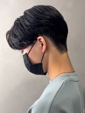 エルマーク 天王寺(L-MARK) センターパートニュアンスパーマ韓国カルマパーマコンマヘア