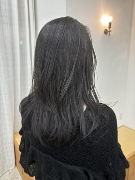 エイミー(amy.) ミディアムレイヤースタイル