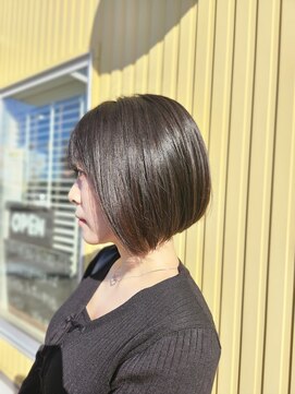 ネクサス NEXUS ボブが可愛いのはツヤとおさまりと質感