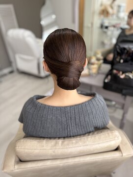 ナコプラス(naco+) タイトシニヨン