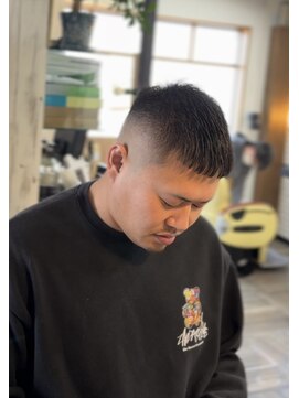 ジェネシス 本店(genesis) スキンフェードクロップ