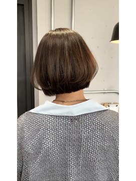 ロク 高田馬場(lok) 手櫛でまとまるショートボブ3【lok高田馬場】