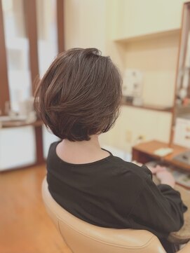 ルーム(room) 「小顔×ひし形フォルム」首元をきれいに見せる美ラインカット。