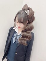 プリュス 名古屋(Plus)&nbsp;卒業式 リボン　 リボンサイド寄せアレンジ　ハリウッドウェーブ