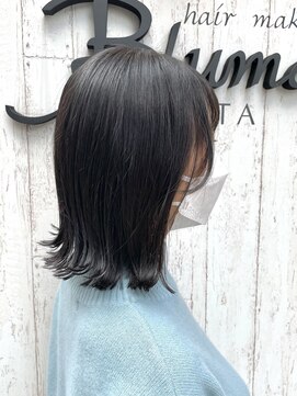 ブルーム コスタ(Blume COSTA) 安定の切りっぱなしボブスタイル