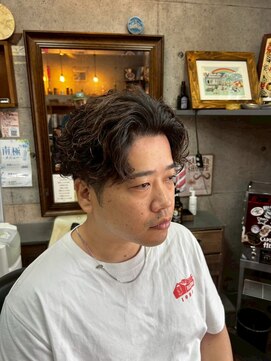 アールズ ヘア(R's hair) MEN’S HAIR/サーフカール/刈り上げセンターパート/印西