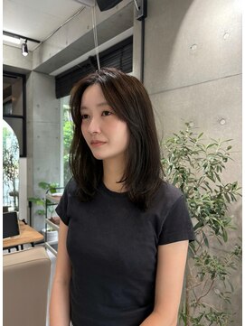 アヴェル 自由が丘(Avelle) 艶感ナチュラルレイヤーセミロング暗髪