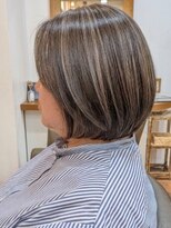 ヘアスタジオルース(HAIR STUDIO LUZ)&nbsp;40代50代60代の大人ボブ/白髪ぼかしハイライト/堀江/北堀江