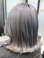 ヘアースタジオ ジェイワン(hair studio J ONE)&nbsp;20代/30代/ミディアム/外ハネ/ハイライト/アッシュ/グレー