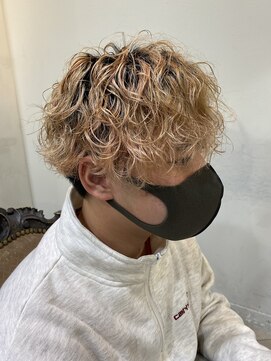 エル(EL by green) 《tomi》ハイトーンパーマ×スパイラルマッシュ