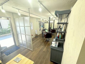 ライフ 住道店(Lyfe)の写真/【住道駅/徒歩7分】大人女性のための落ち着いた空間◇髪質改善/透明感カラーが人気の実力派サロン♪