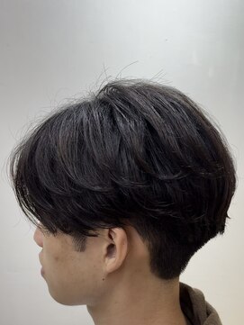 レボルトヘアー(R EVOLUT hair) 韓国へア/ニュアンスパーマ/毛流れ/センターパート/メンズ/柏