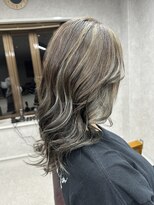 リアン(Lien) 外国人風ハイライト×コントラストグレージュ/赤味なしの透明感
