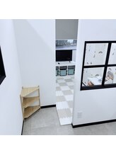 お子様は広々空間でゆったり過ごしていただけます♪