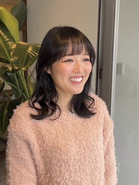 美容室 アイディー i-dee ミディアムウェーブ巻き