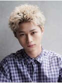 スーツ短髪ツーブロック束感モテる黒髪シークレットパーマ流行