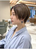 前髪長め　ハンサムショート　ショートヘア　マッシュショート