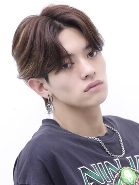 アーリー(Ali'i) センターパートウルフニュアンスパーマハイライトメッシュ