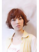 くせ毛風フェミニンボブ　ルーズに合わせカット　ベージュカラー
