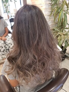 クレア(CREA) バレイヤージュアッシュ