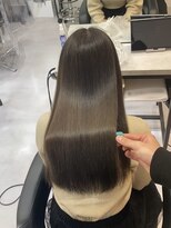 プレシャスバイプロデュース(precious by Produce)&nbsp;艶オリーブグレージュ[町田／町田駅/町田駅前店/学割U24/JR町田]