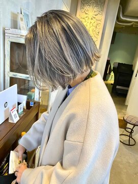 キティン 吉祥寺(kitin) 《kitin吉祥寺》 グレージュ　デザインカラー　ロブ