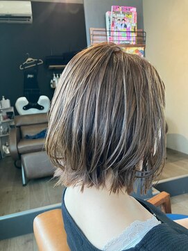 アンバー(amber) くびれショート