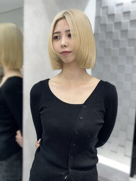 ジーナ 名駅(XENA.) 《karen8》ホワイトベージュ/ボブ/ボブレイヤー/韓国ヘア