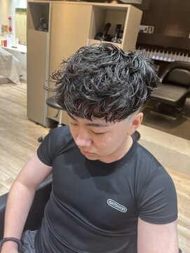 ルースト 渋谷店(ROOST) ［男らしい髪型］スペインカール