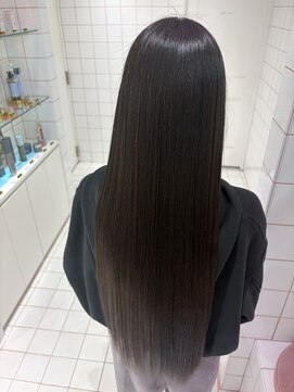 ロンドルーチェ 心斎橋(Lond luce) ダークアッシュ/ミディアムレイヤーカット［髪質改善/縮毛矯正］