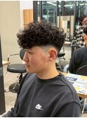 スパイキーショート　フェード　スペインカール　ルーズパーマ