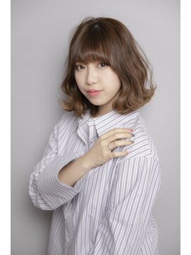 ルルディ バイ アフロディーテ銀座(luludi by APHRODITE) ミディアム/デザインカラー/シルキーベージュ/斜めバング/銀座