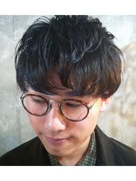 ラベナラ(RAVENALA) クセを活かしたマッシュショート