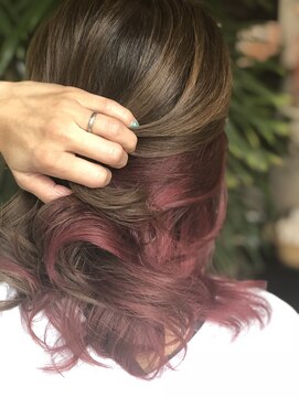 美容 和らく インナーカラー