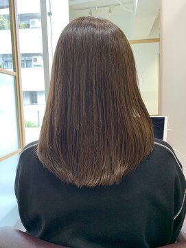 パティオン(PATIONN) キレイめぱっつん重ためボブスタイル欲しいけどアッシュベージュ