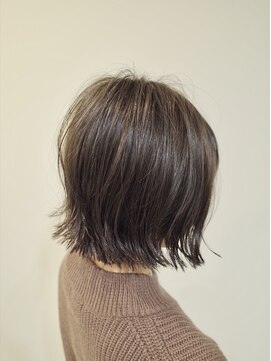 クロエバイラヴィズム 古町6番店(CLOE by LUVISM) ハイライト＆ローライトによる立体感外はねボブ