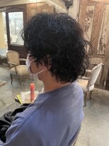 ロイジー(roijir)&nbsp;表参道roijir センターパート×スパイラルパーマ