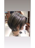 ショートボブ