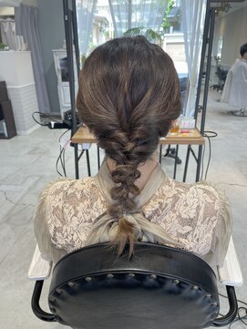 サンクチュアリー ウィズ コネクト(Sanctuary with connect) ヘアアレンジ×編み下ろし