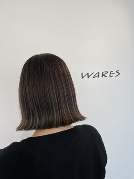 ウェアーズ(WARES) 切りっぱなしボブ×落ち着いたアッシュカラー
