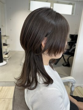 シーン(seen) ○ロングウルフカット、クラゲウルフヘア、中性ウルフ○表参道