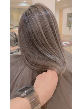 セブン 金町(seven) バレイヤージュ(白髪ぼかしもできます◎)