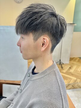 ロミーオム 本厚木(ROMMY. Homme) ツーブロック刈り上げ束感マッシュショートビジネスメンズヘア